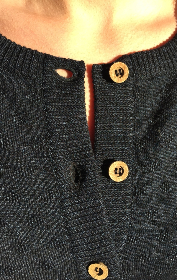 Feminine Cotton-Wool Knitted Cardigan in Dark Indigo for Women from Piece of Blue. Close up.